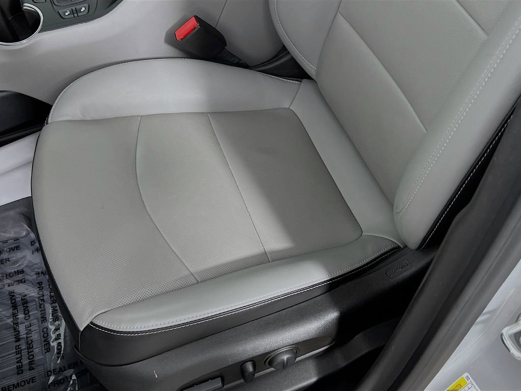 Used 2022 GMC Terrain SLT w/ Infotainment Package II AWD/4WD image 19