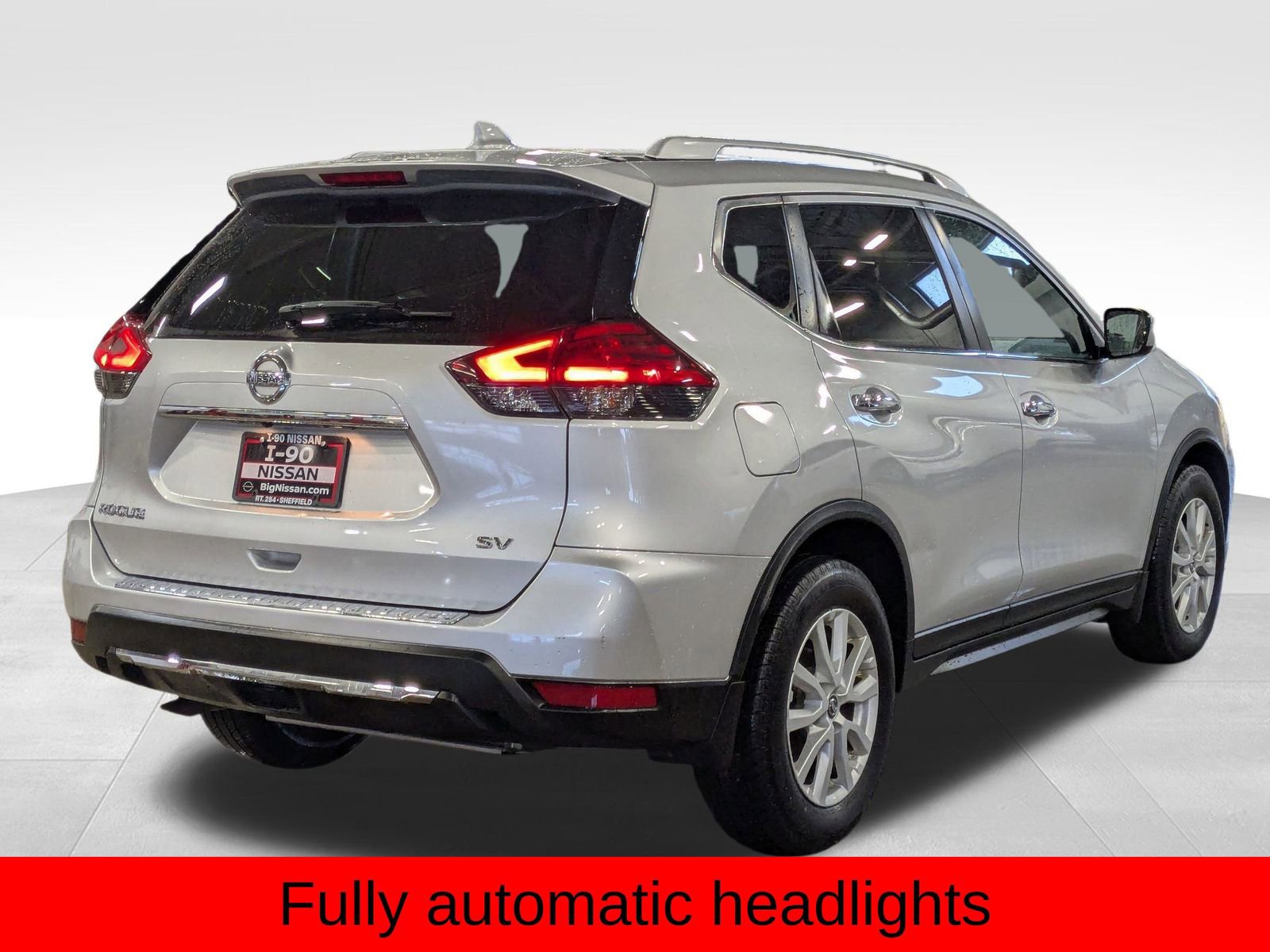 Used 2017 Nissan Rogue SV image 7