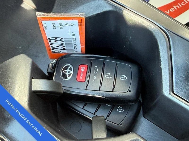 Used 2025 Toyota Camry SE w/ Convenience Package FWD image 30