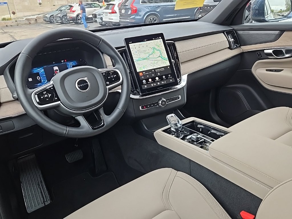Certified 2026 Volvo XC90 B6 Plus AWD/4WD image 16