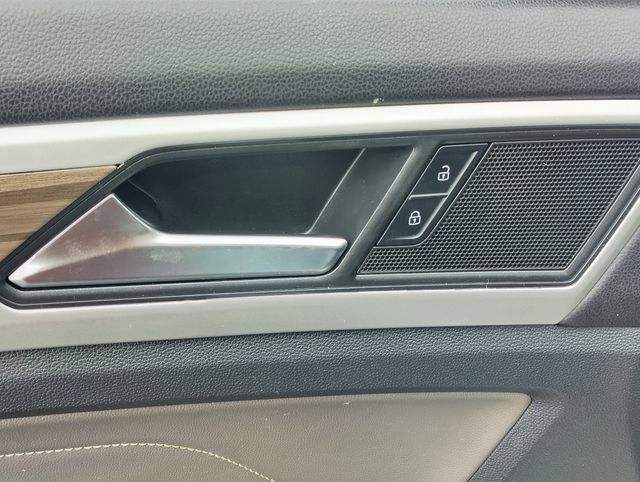 Used 2021 Volkswagen Atlas SEL image 32