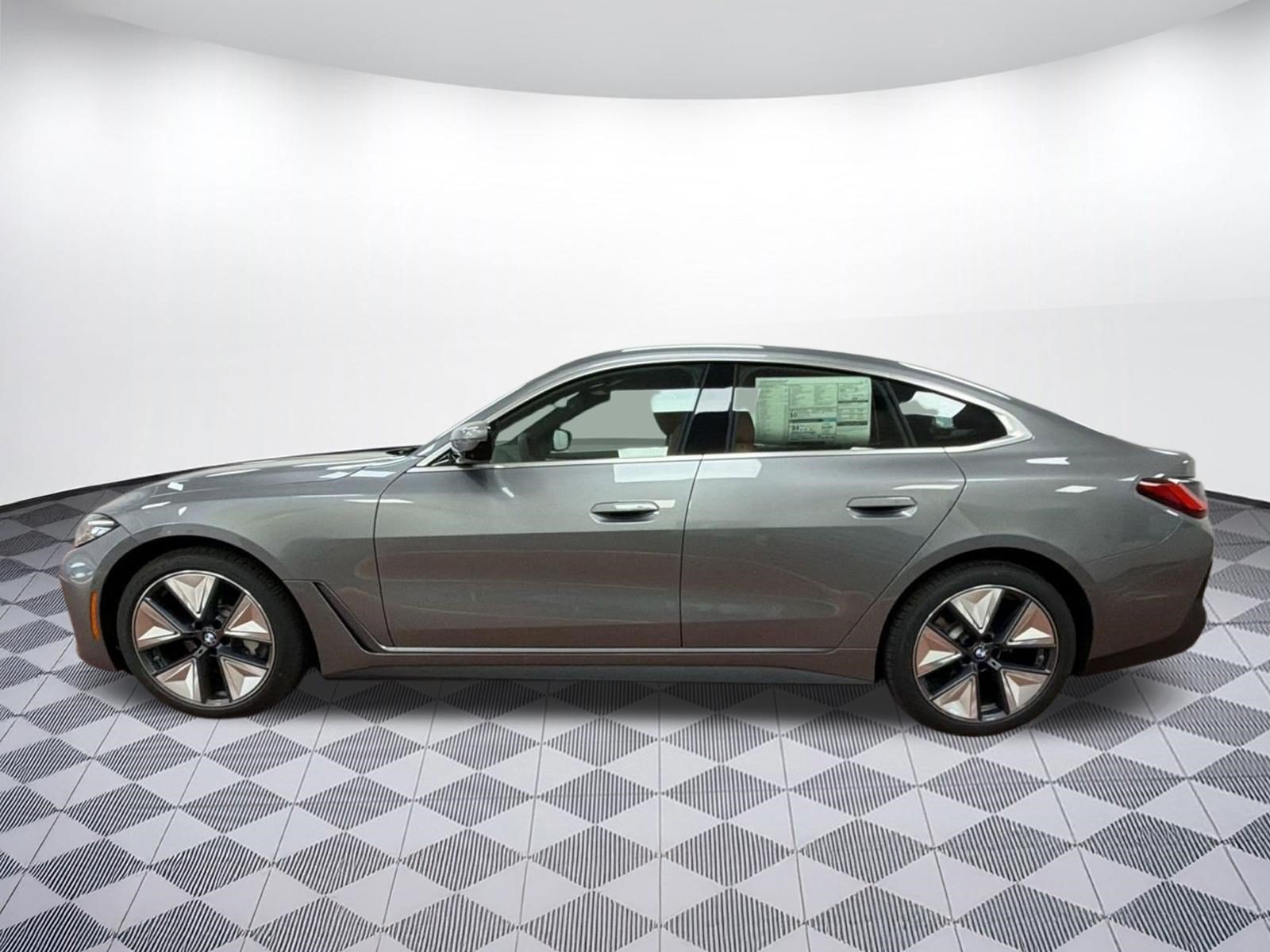 Used 2026 BMW i4 xDrive40i w/ Premium Package AWD/4WD image 2