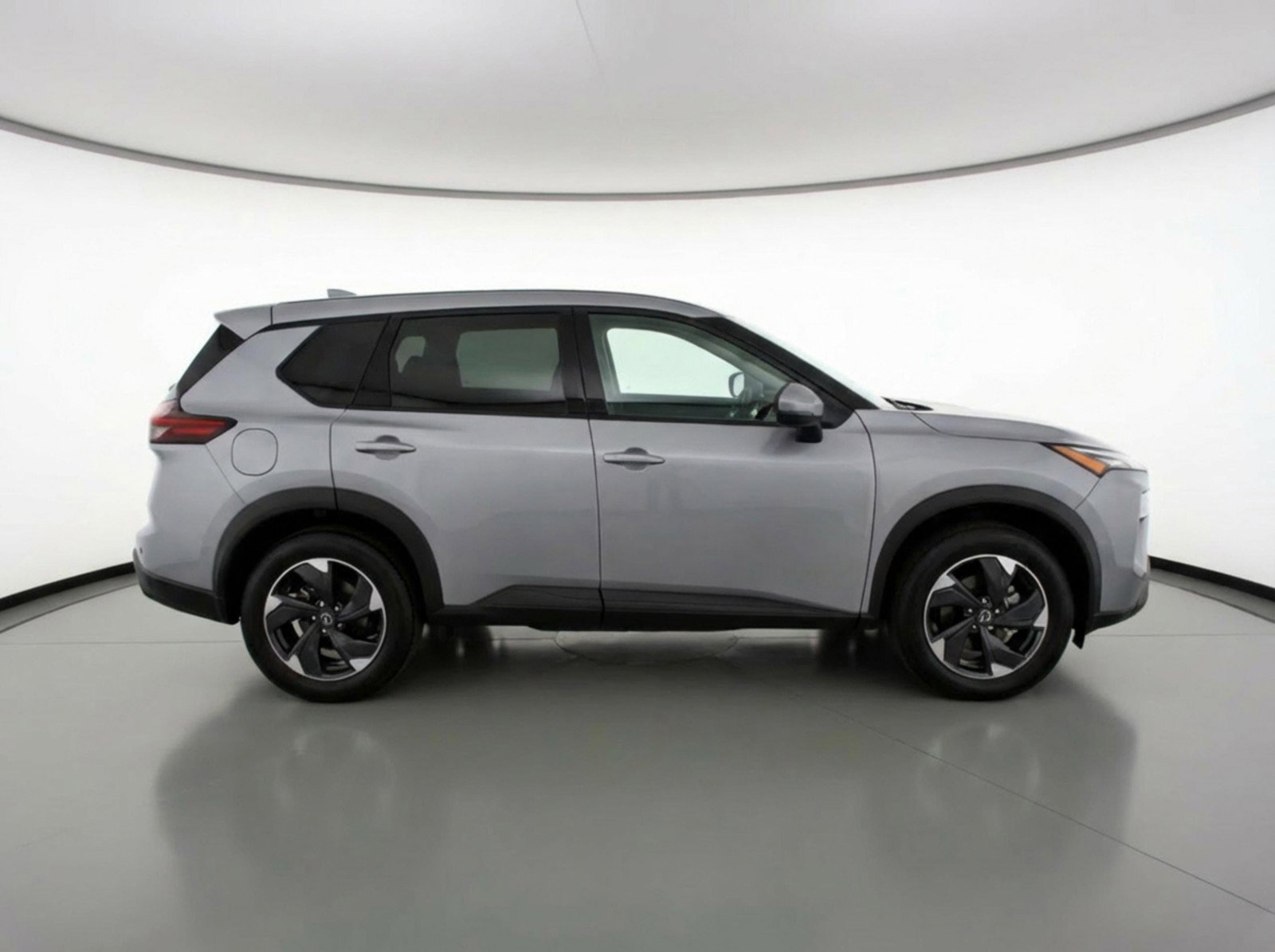 Used 2025 Nissan Rogue SV FWD image 11