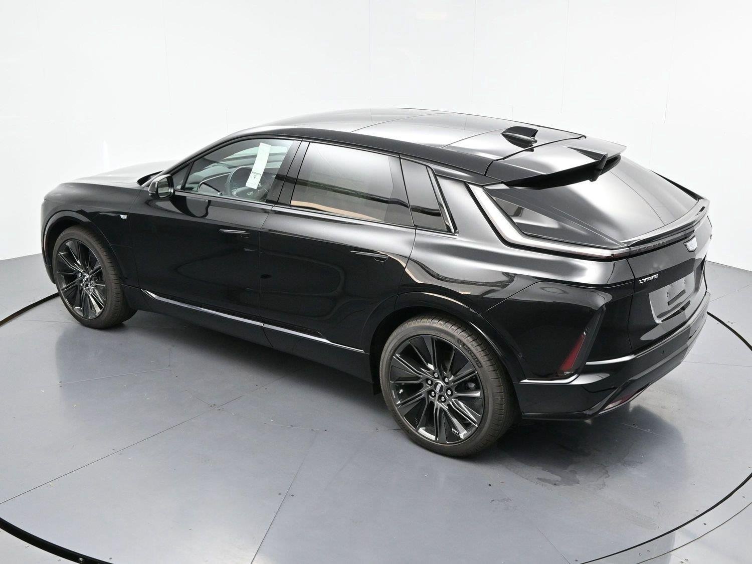 New 2027 Cadillac Lyriq Signature Sport AWD/4WD image 40