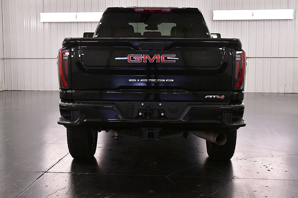 Used 2025 GMC Sierra 2500 AT4 AWD/4WD image 6