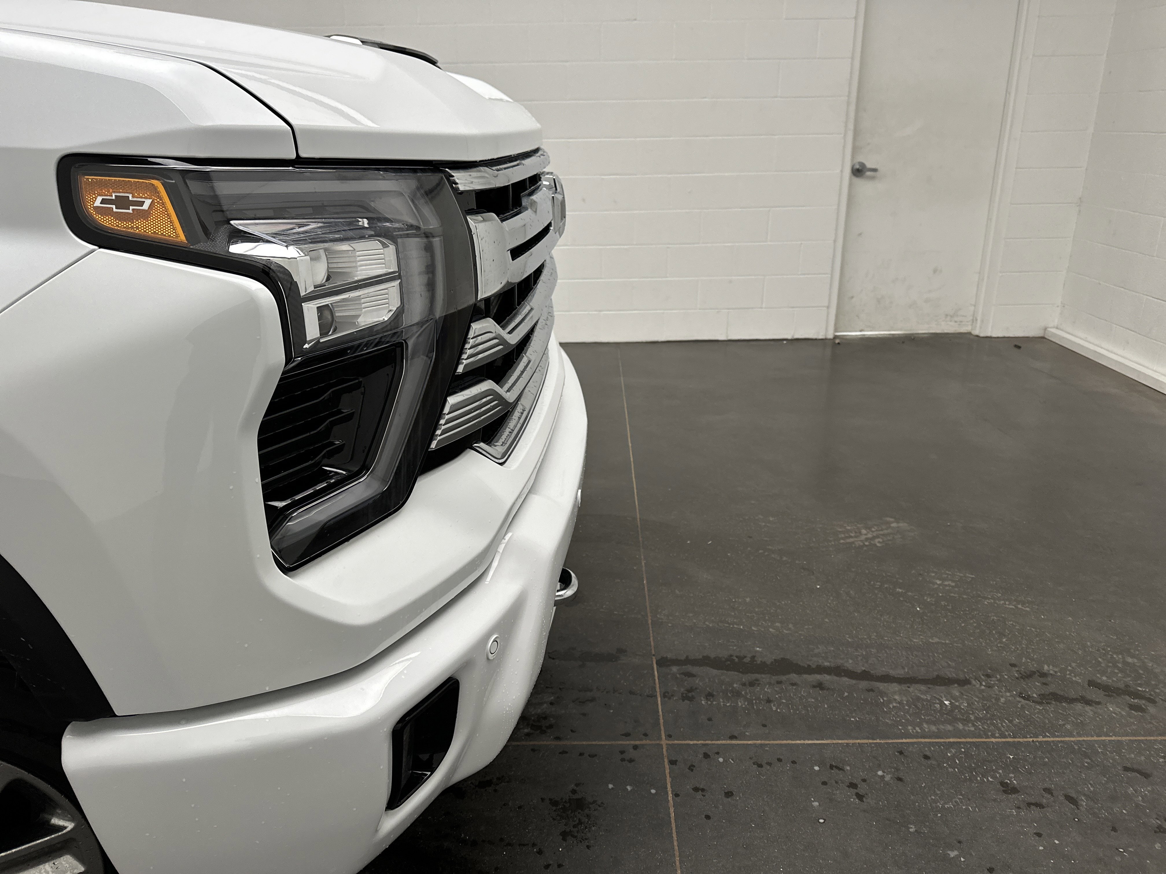 New 2026 Chevrolet Silverado 3500 High Country w/ Technology Package image 2