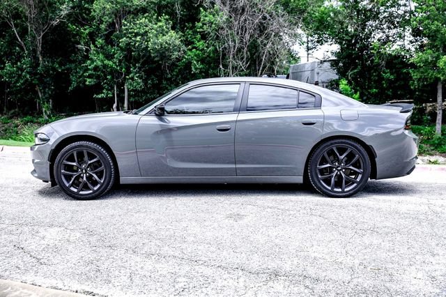 Used 2019 Dodge Charger SXT w/ Plus Group RWD image 11