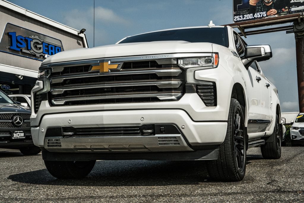 Used 2022 Chevrolet Silverado 1500 High Country w/ High Country Premium Package AWD/4WD image 5