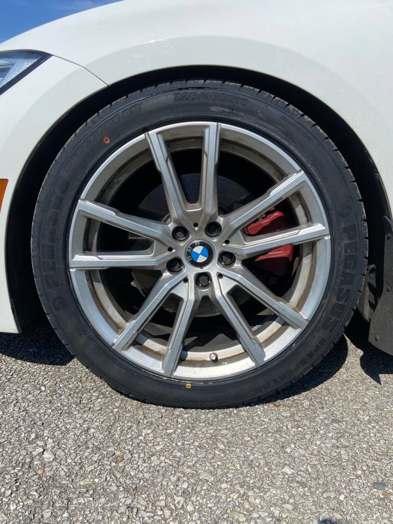 Used 2021 BMW 330i xDrive Sedan w/ Premium Package AWD/4WD image 9