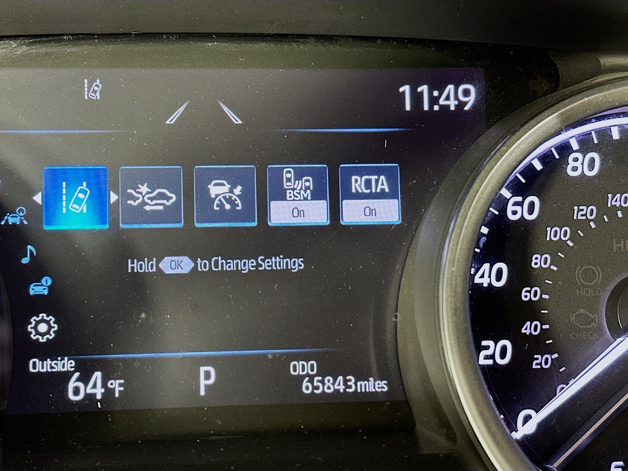 Used 2023 Toyota Camry XLE image 18