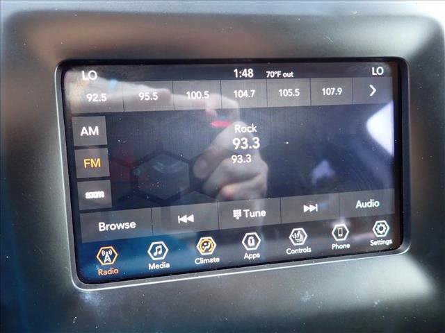 Used 2019 Jeep Cherokee Latitude Plus w/ Comfort/Convenience Group image 21