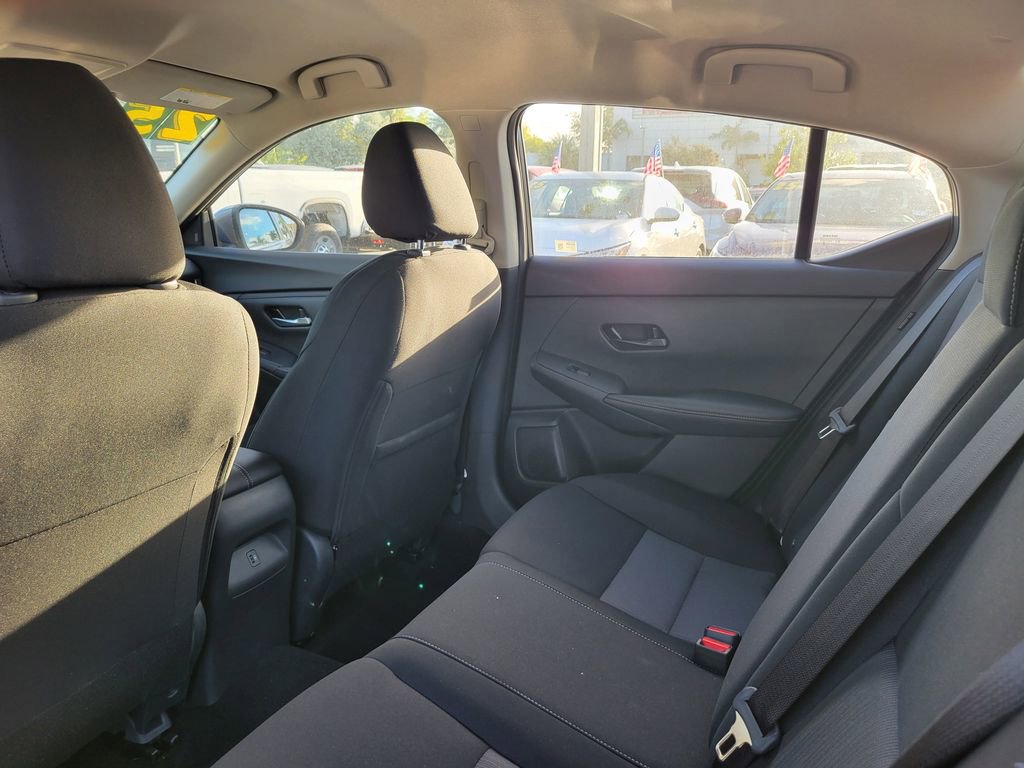 Used 2025 Nissan Sentra SV image 8