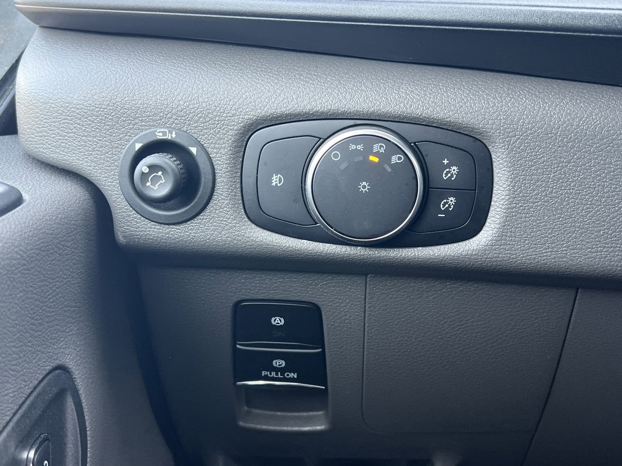 New 2026 Ford Transit 350 148 Medium Roof Wagon RWD image 13