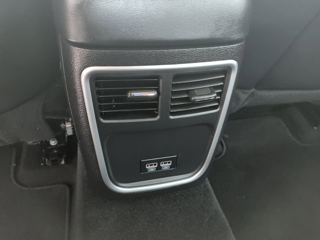 Used 2022 Chrysler 300 Touring w/ Sport Appearance Package image 13
