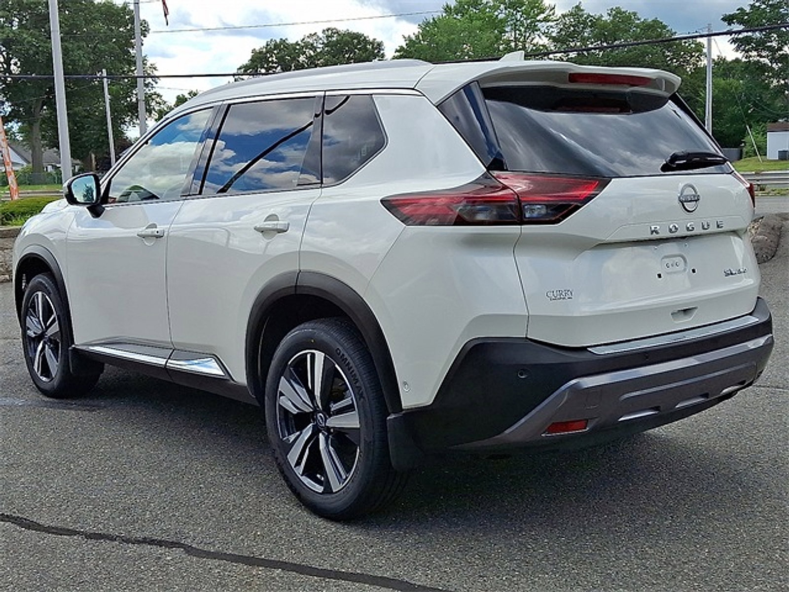 Certified 2022 Nissan Rogue SL w/ SL Premium Package image 4