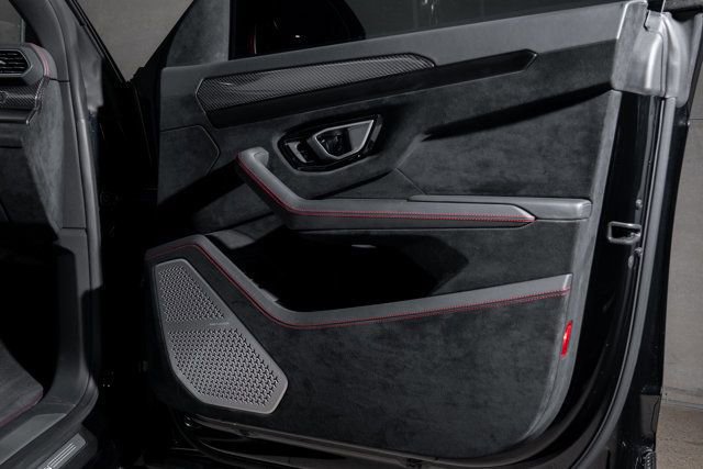 Used 2023 Lamborghini Urus Performante image 21