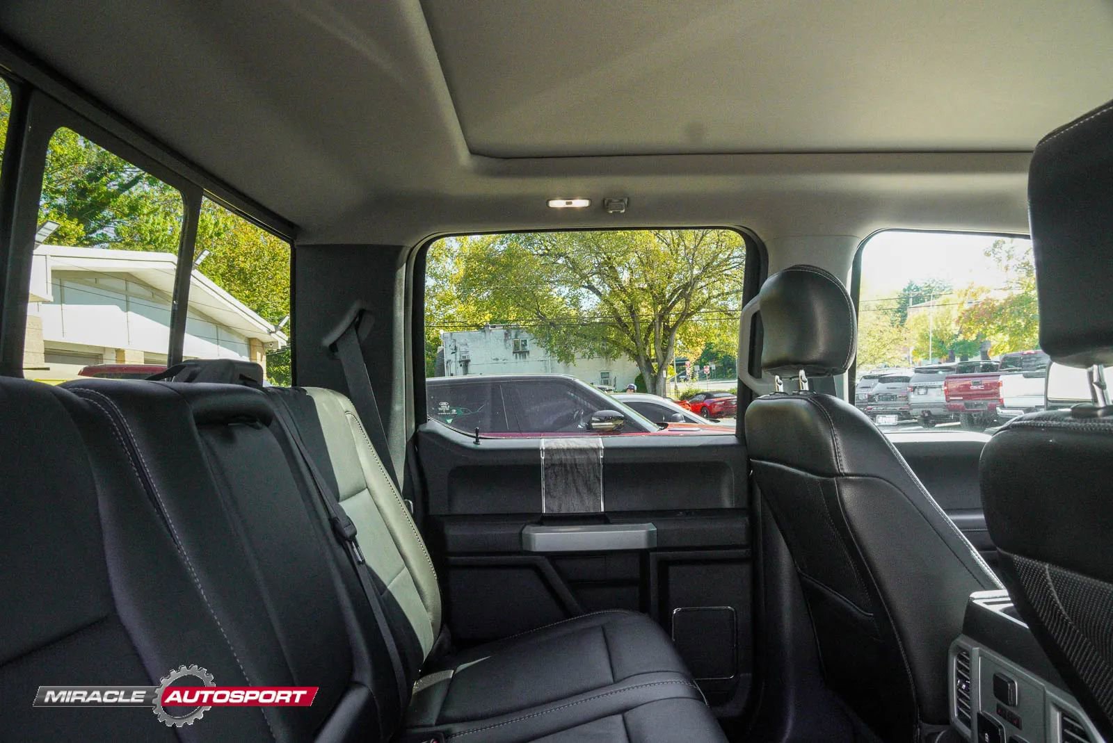 Used 2017 Ford F350 Lariat w/ Lariat Ultimate Package image 39