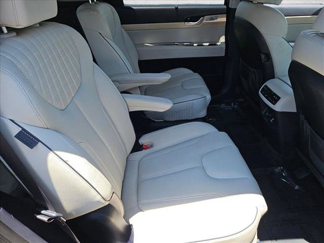 Used 2023 Hyundai Palisade Limited w/ Cargo Package FWD image 26