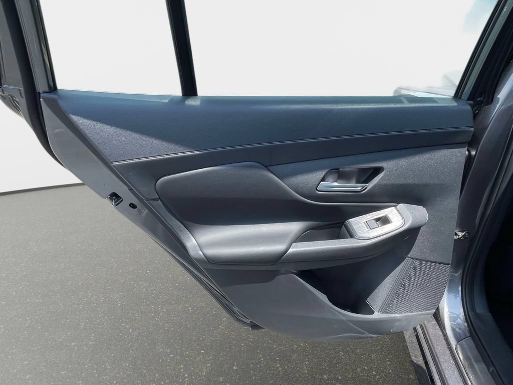 New 2026 Nissan Sentra SR w/ SR Premium Package FWD image 13