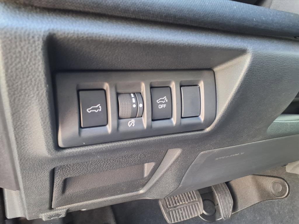 Certified 2025 Subaru Outback Premium image 10