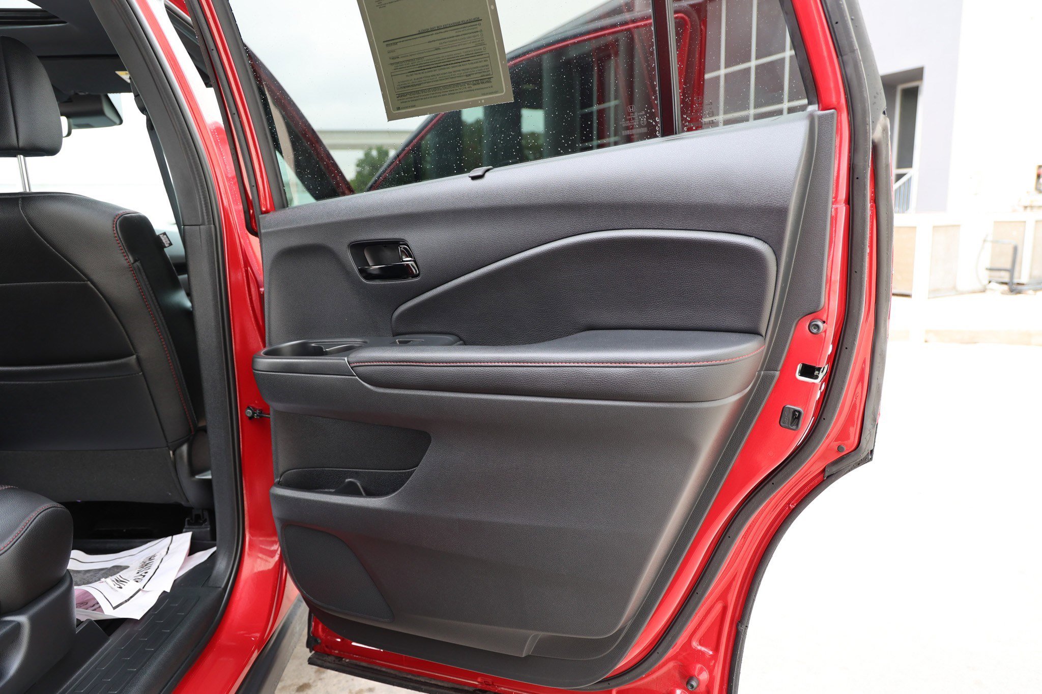 Used 2024 Honda Passport Black Edition image 32