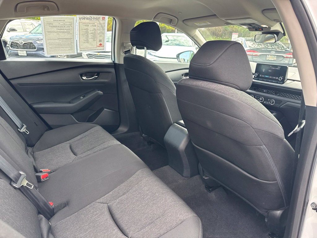Used 2023 Honda Accord LX image 31