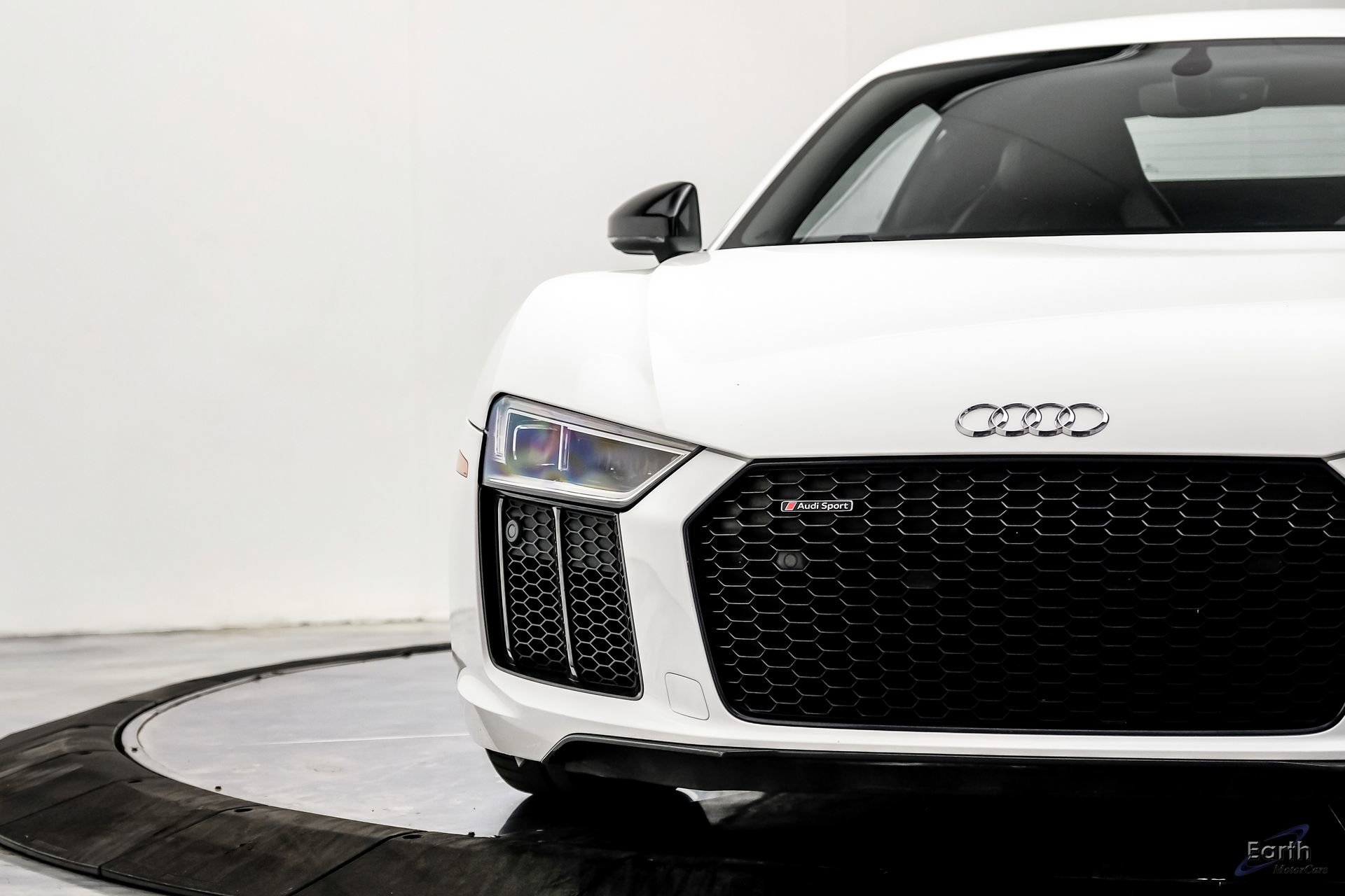 Used 2018 Audi R8 V10 RWD image 37