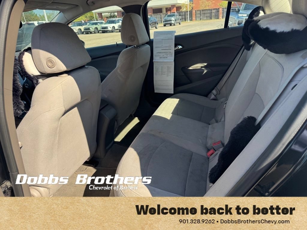 Used 2018 Chevrolet Cruze LS FWD image 16