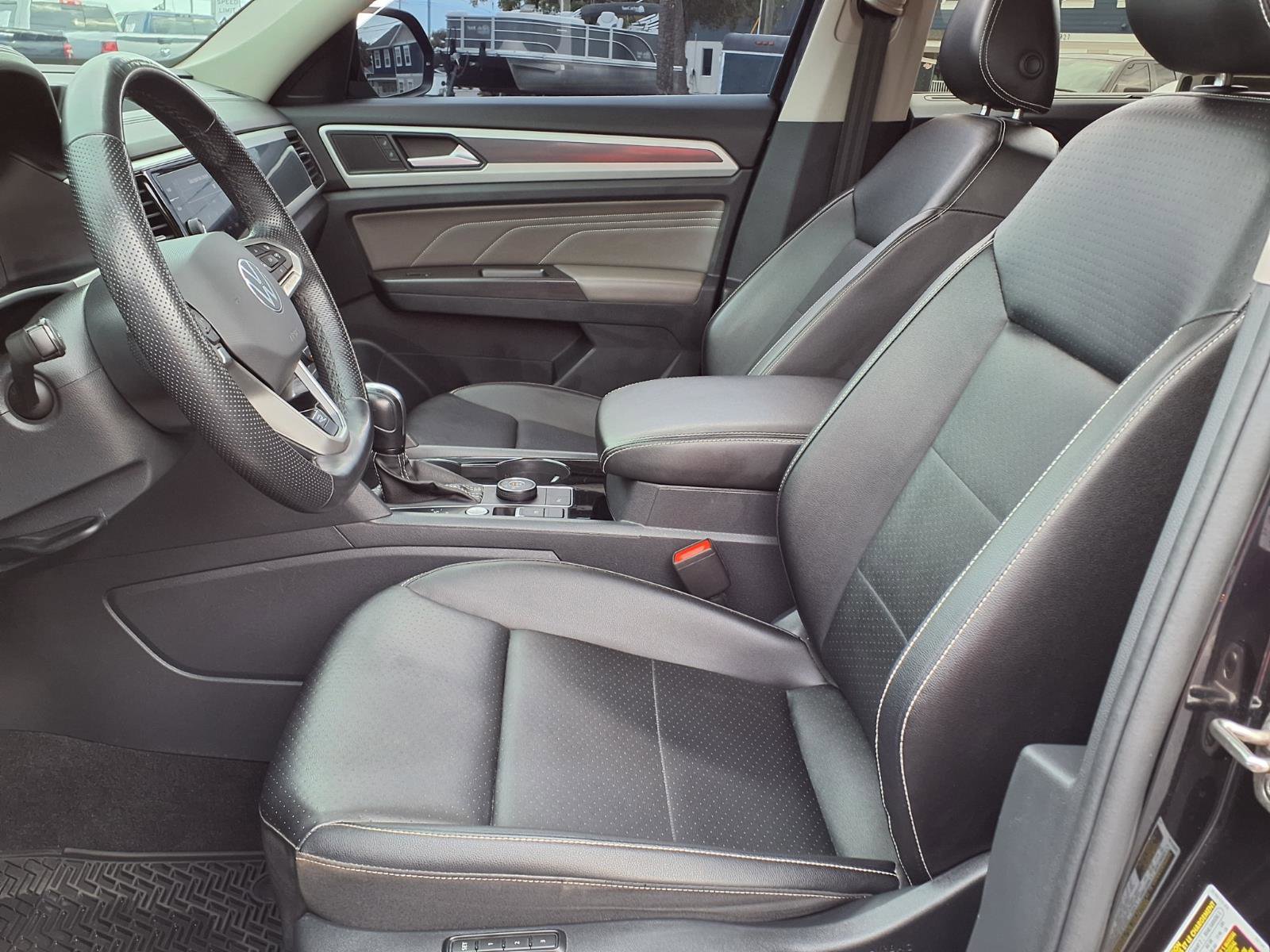 Used 2023 Volkswagen Atlas SEL R-Line image 14