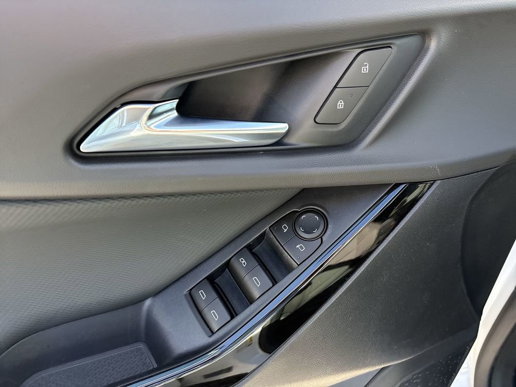 New 2026 Chevrolet Equinox LT image 24