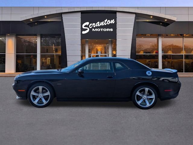 Used 2018 Dodge Challenger R/T image 2
