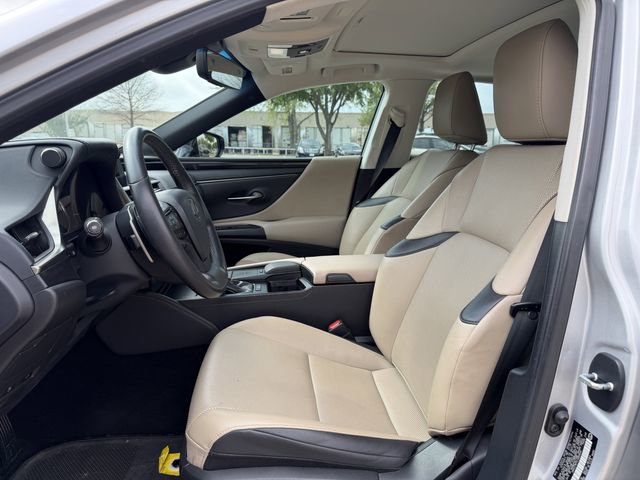 Used 2020 Lexus ES 350 w/ Accessory Package 2 image 32