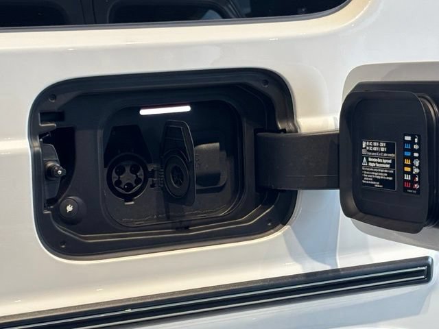 New 2027 Mercedes-Benz G 580 e image 16