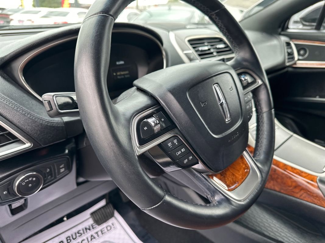 Used 2019 Lincoln Nautilus Reserve image 23