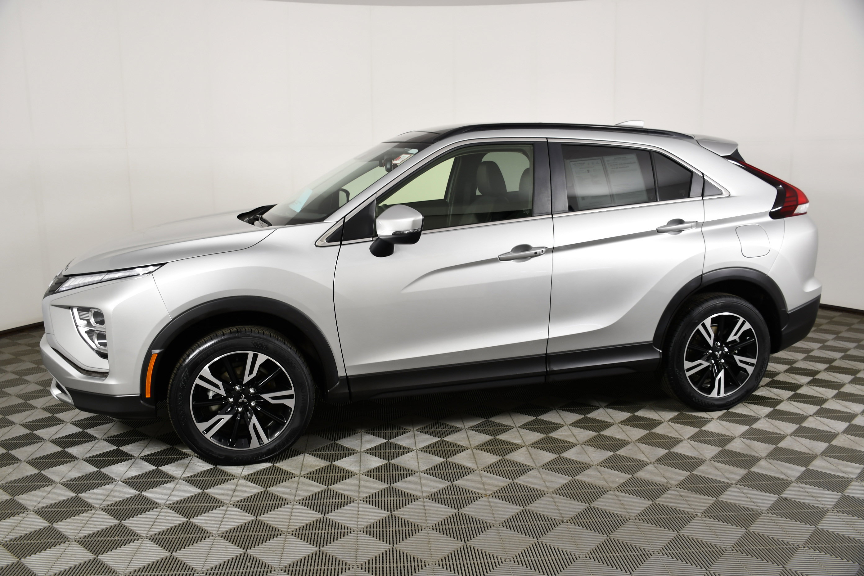 Used 2023 Mitsubishi Eclipse Cross SE AWD/4WD image 9