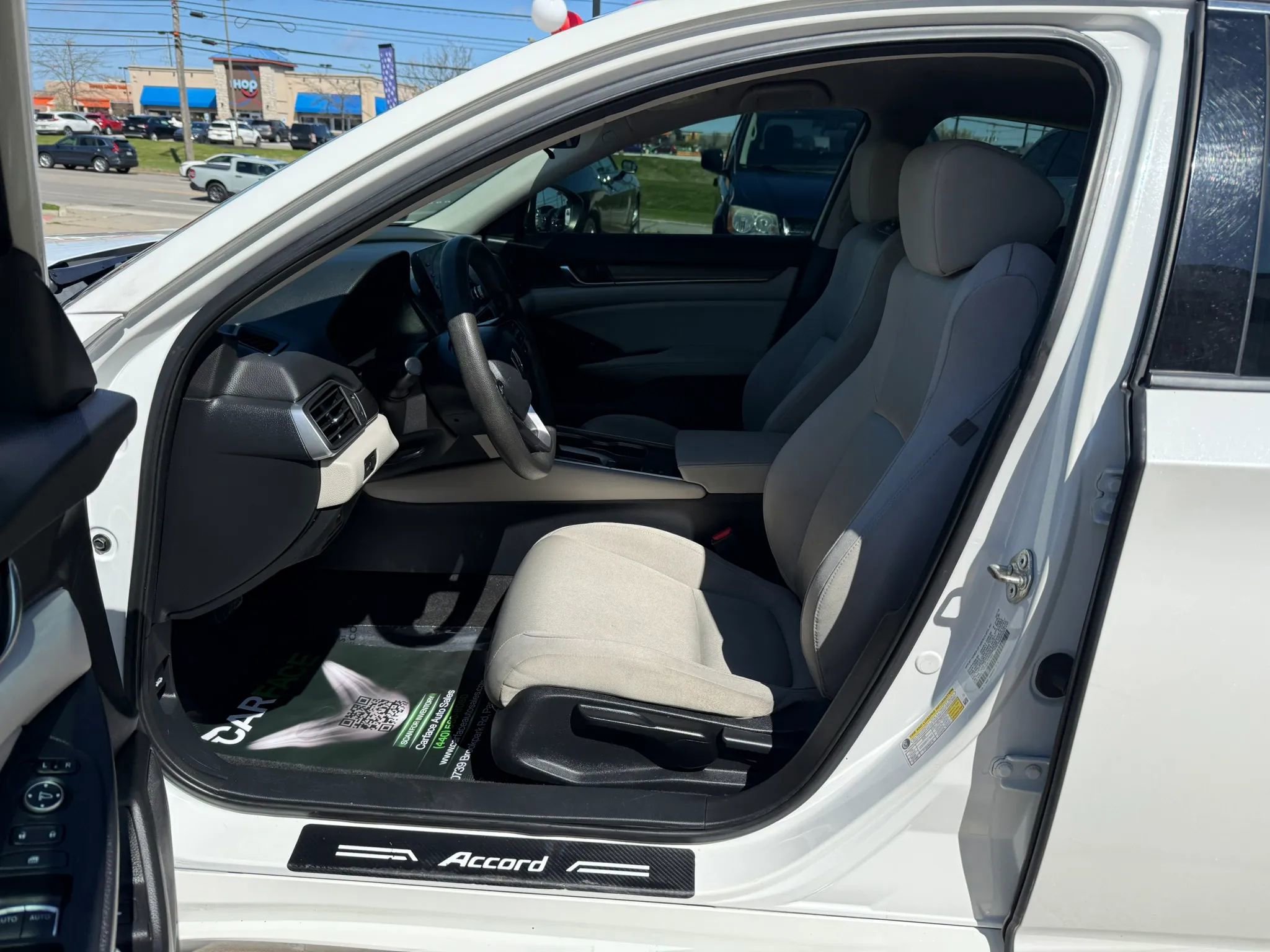 Used 2018 Honda Accord LX image 17