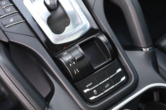 Used 2013 Porsche Cayenne Diesel AWD/4WD image 39