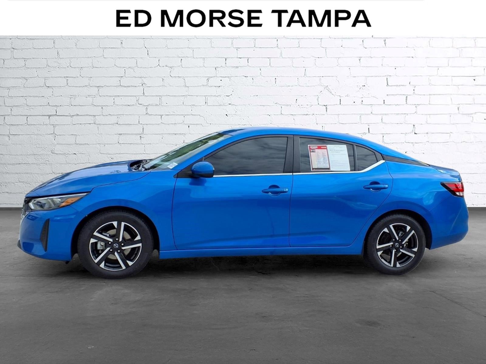 Used 2024 Nissan Sentra SV image 2