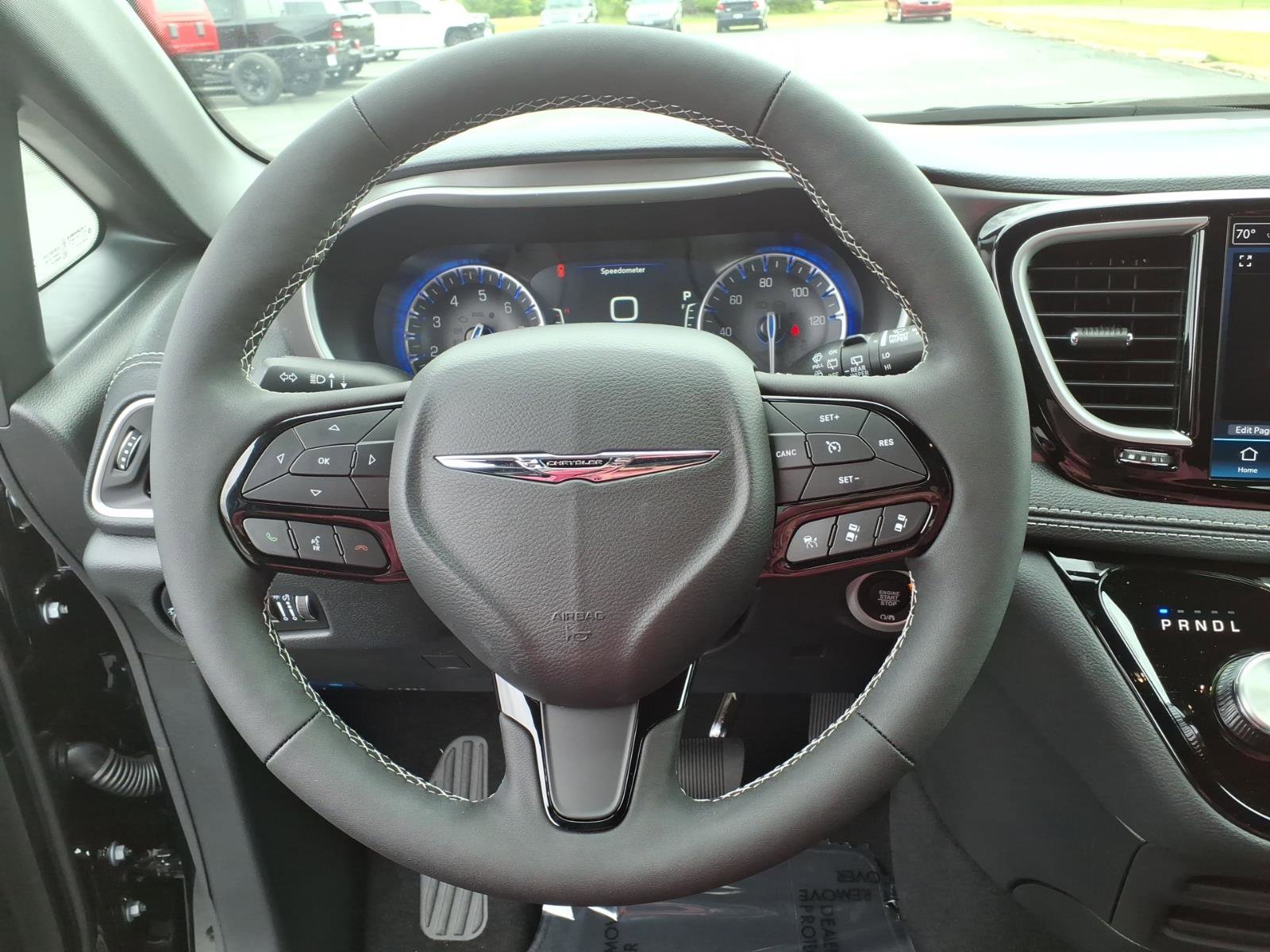 New 2026 Chrysler Pacifica Select w/ S Appearance Package AWD/4WD image 11