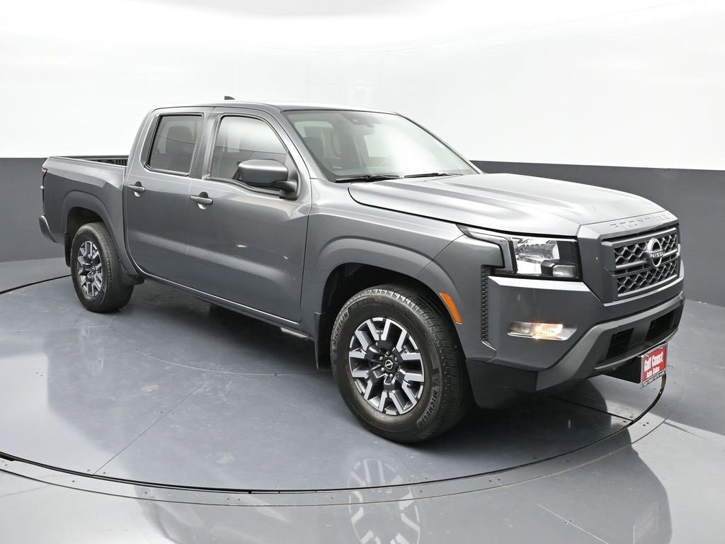 Used 2022 Nissan Frontier SV image 2