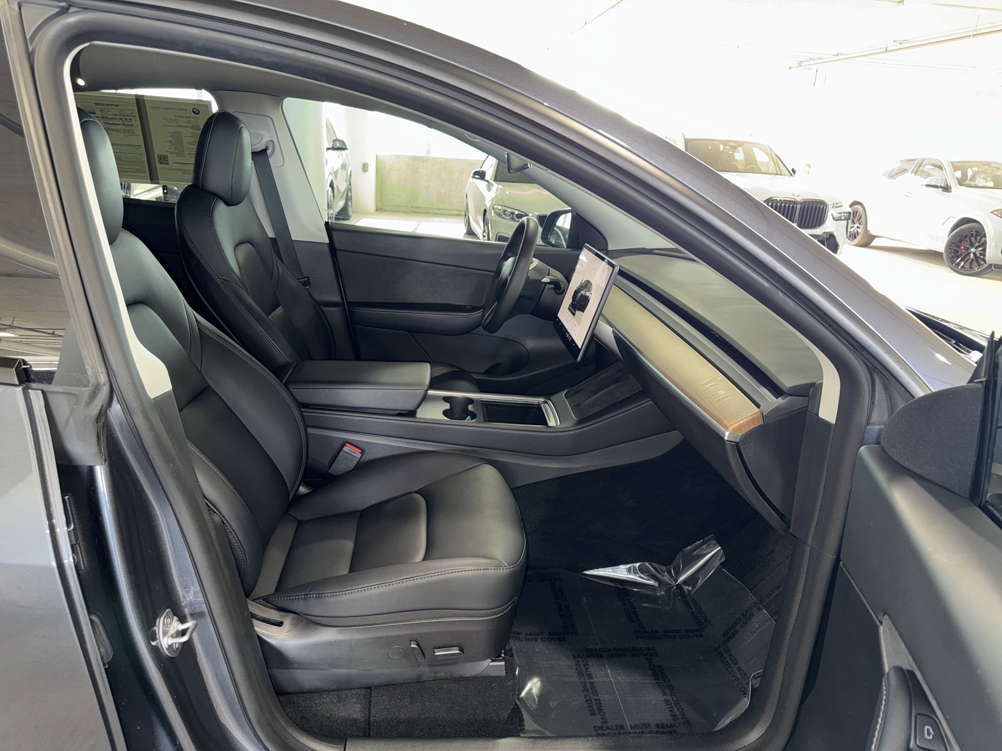 Used 2022 Tesla Model Y Long Range image 10