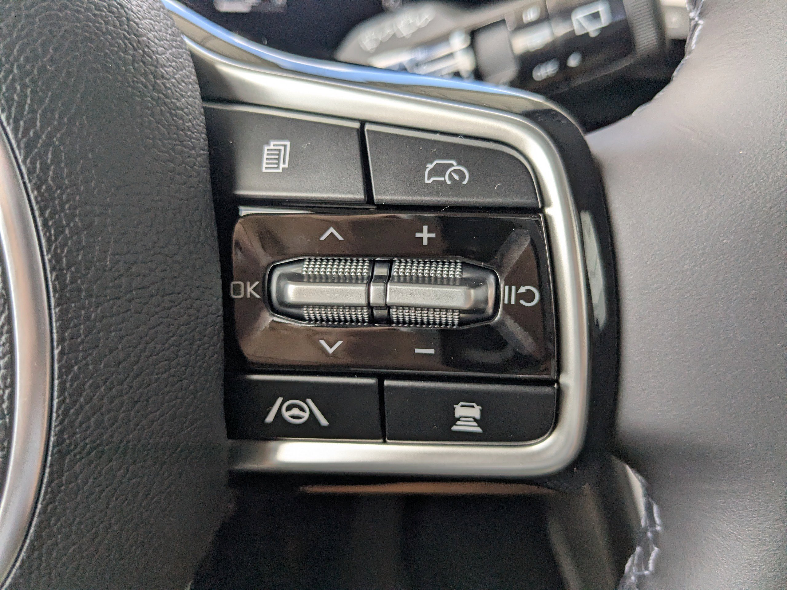 New 2026 Kia Carnival SX image 33