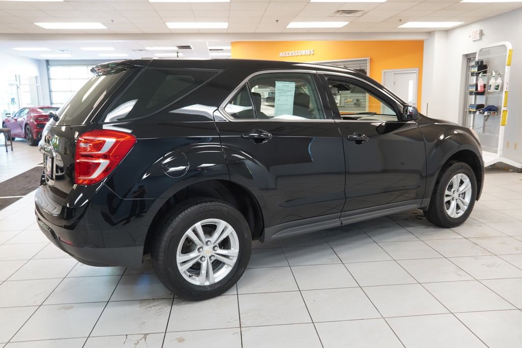 Used 2017 Chevrolet Equinox LS FWD image 11