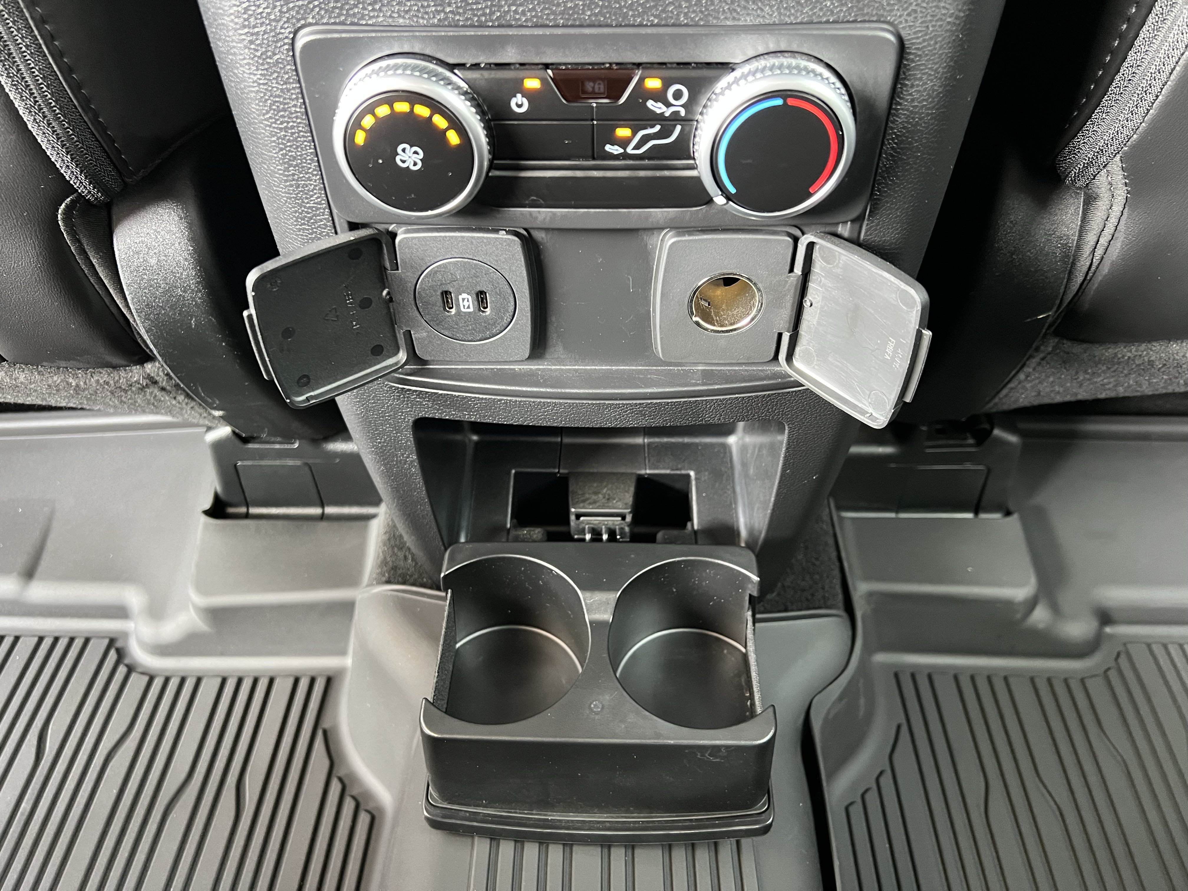 Used 2023 Ford Explorer XLT w/ Equipment Group 202A AWD/4WD image 49