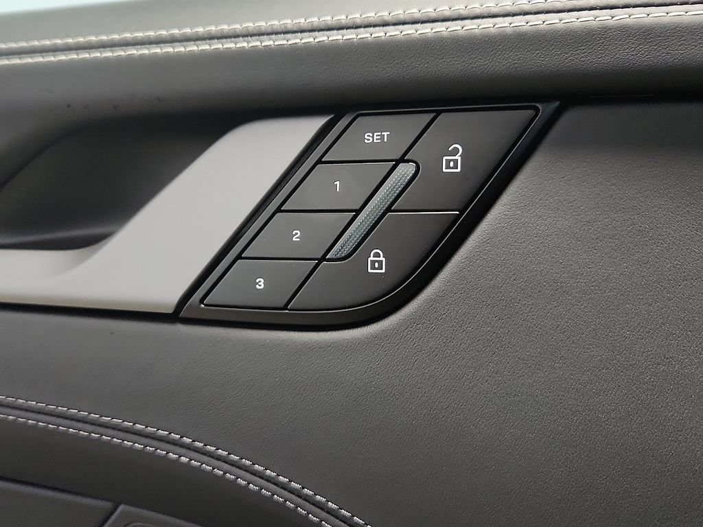 Certified 2025 Porsche 911 Carrera RWD image 23