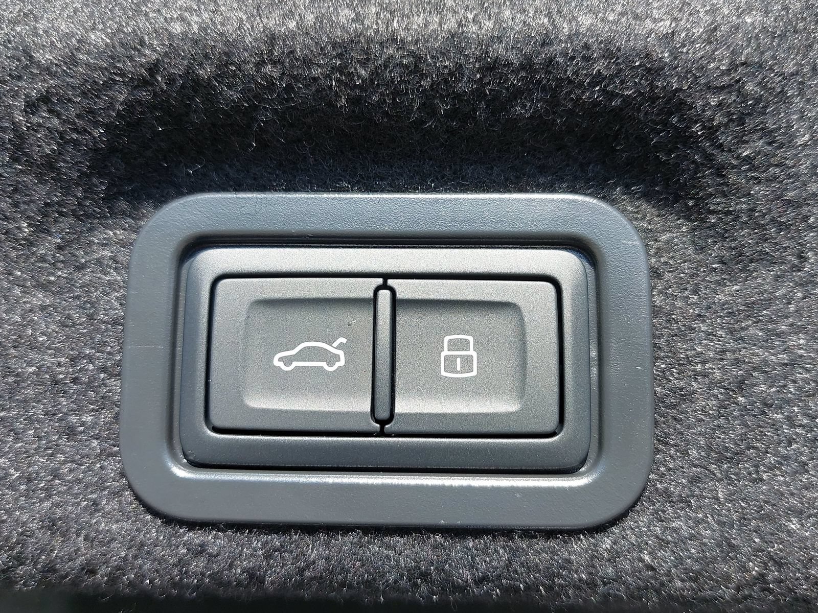 New 2026 Audi A6 Premium Plus AWD/4WD image 13