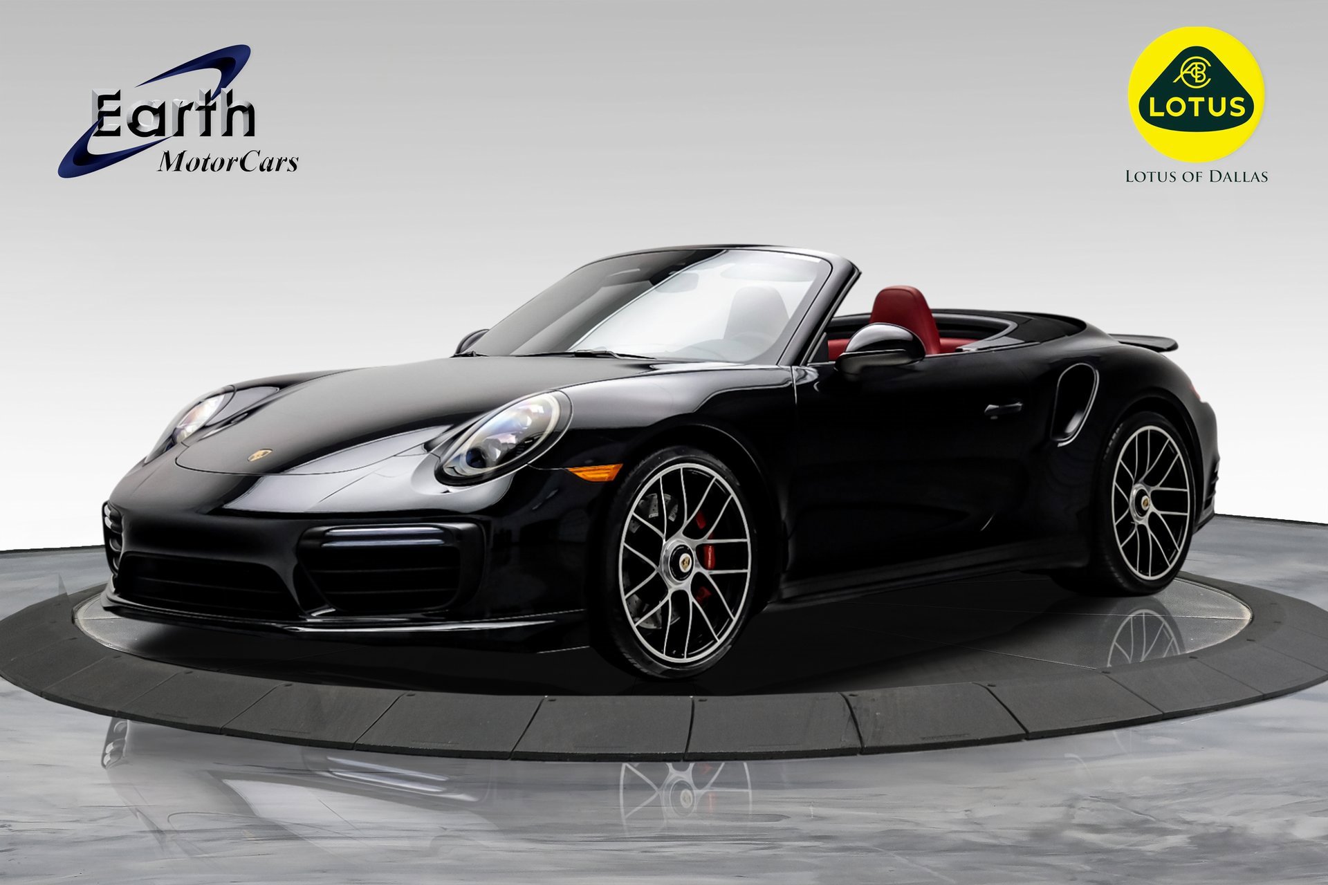 Used 2019 Porsche 911 Turbo image 1