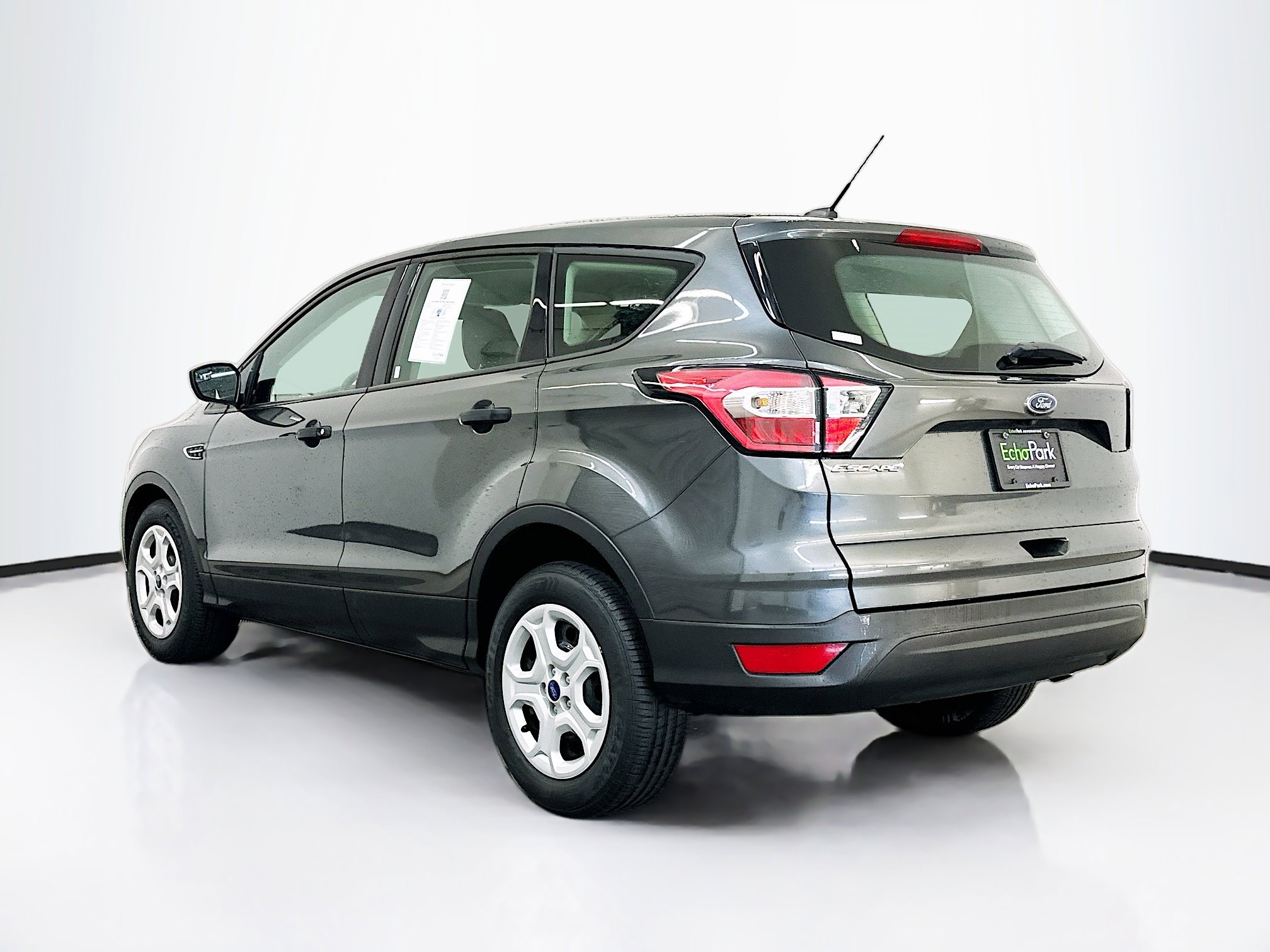 Used 2018 Ford Escape S image 5