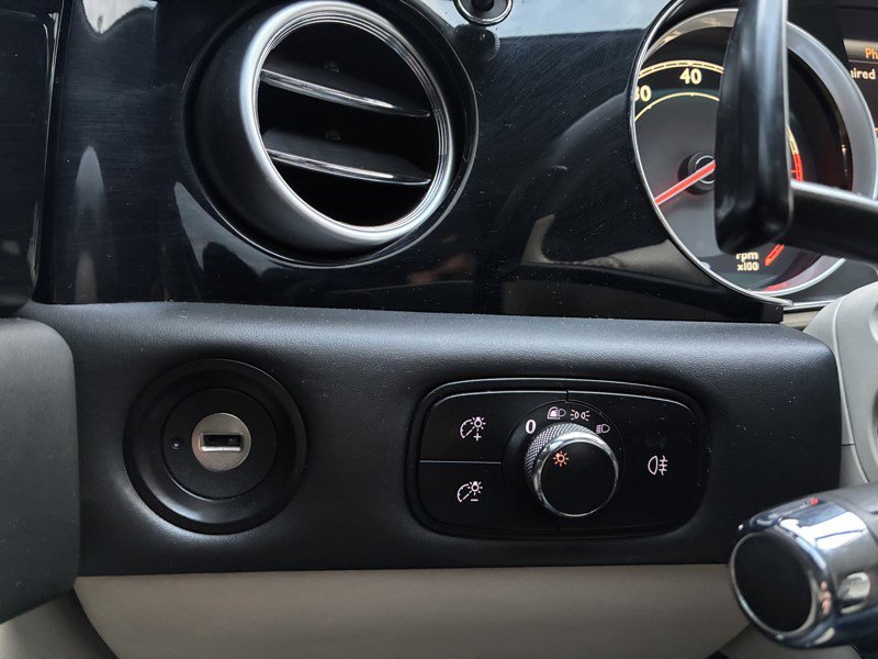 Used 2015 Bentley Flying Spur V8 image 15