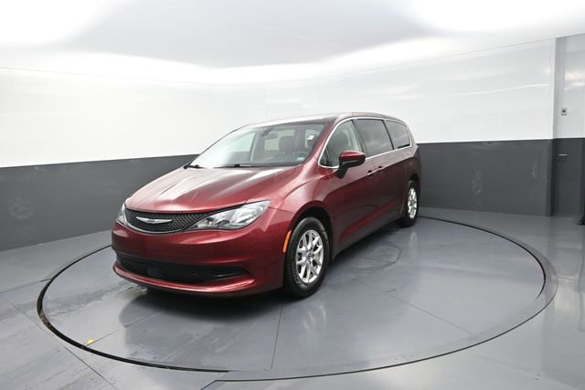 Used 2022 Chrysler Voyager LX FWD image 71